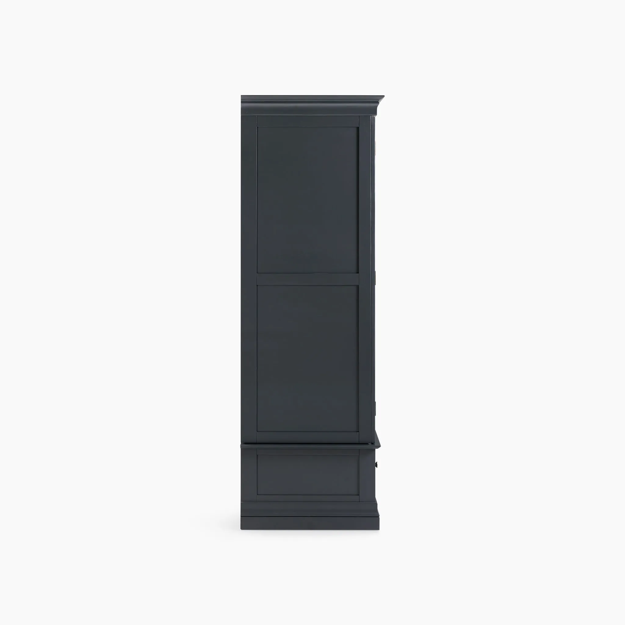 Chalbury Triple Wardrobe in Dusky Black