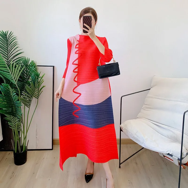 Miyake Pleated Color Block Three Quarter Sleeve Dress