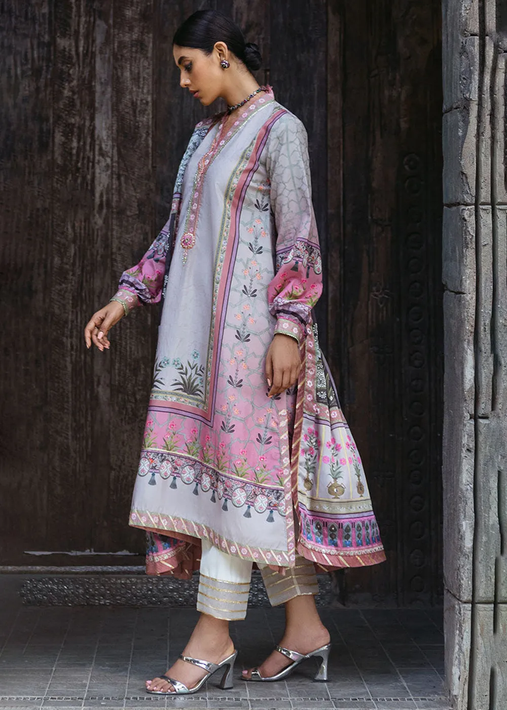 Nirvana Unstitched Silk Edit '24 by Mushq | Pewter