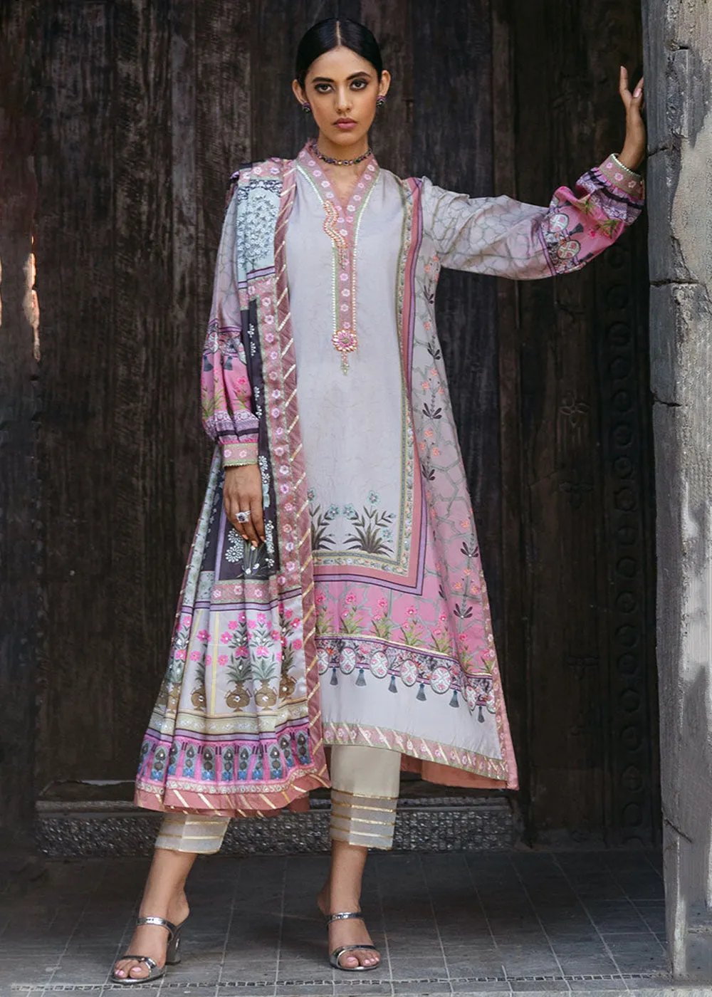 Nirvana Unstitched Silk Edit '24 by Mushq | Pewter